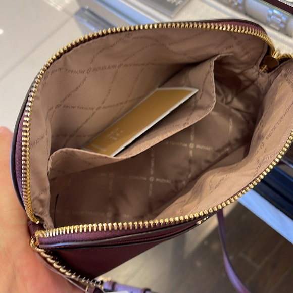 MICHAEL KORS
Jet Set Travel Medium Dome Crossbody Bag
Oxblood 
NWT - Picture 9 of 16